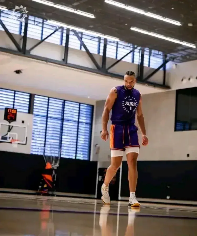 杜伯斯指出, img 杜伯斯指出, img