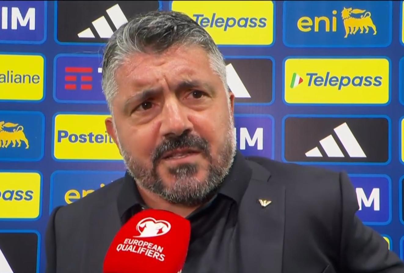 的采访, 向我的小伙, 图索接受了