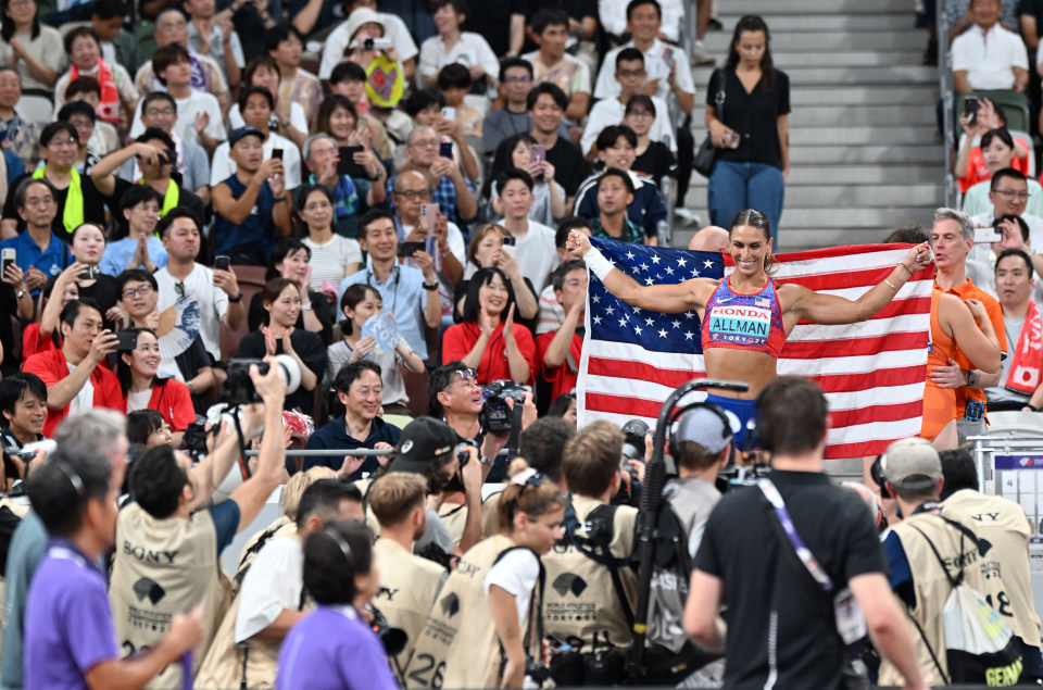 SHeWC, KnDvF, om SHeWC, KnDvF, om