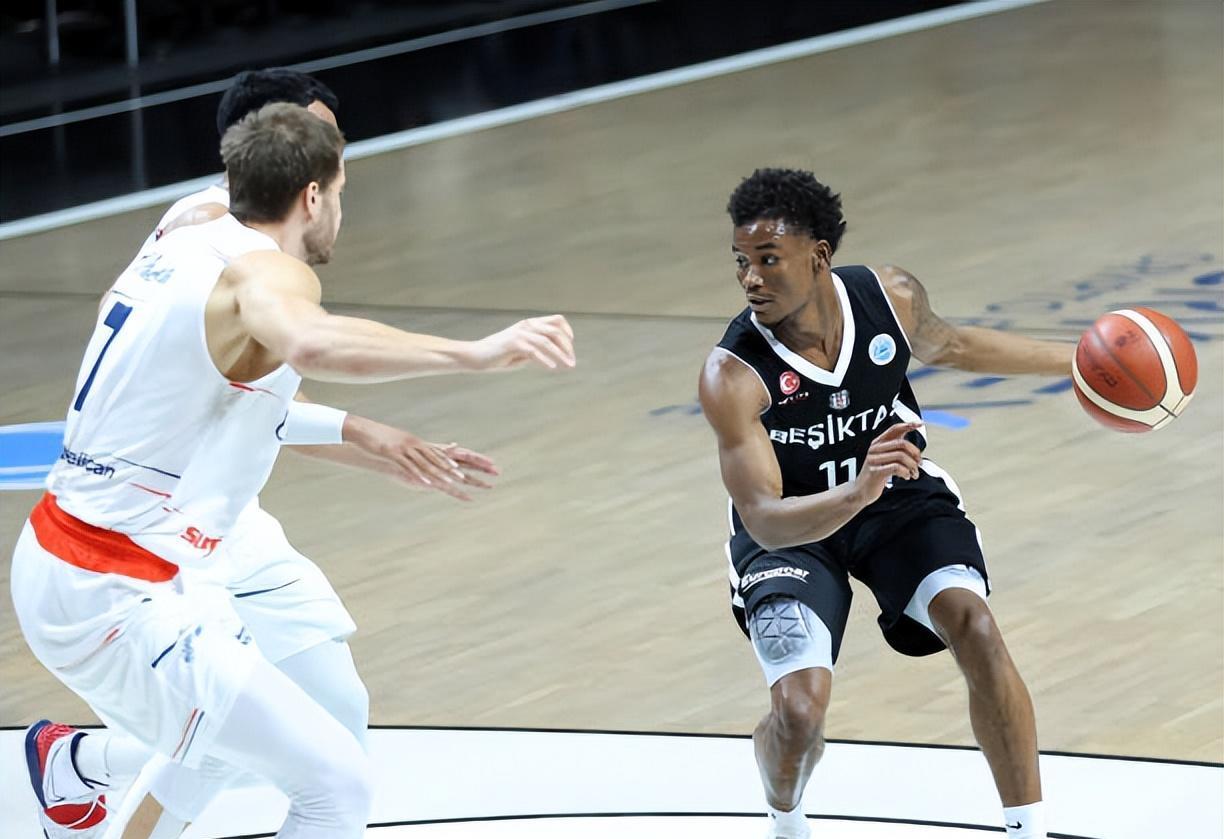 了他在场上, 投篮命中率 了他在场上, 投篮命中率