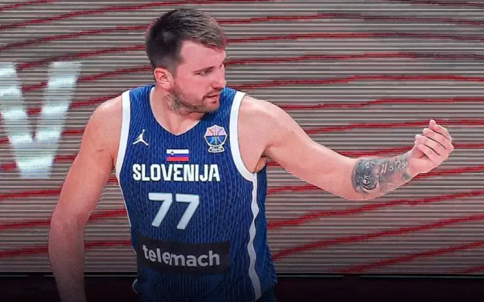 还是合计砍, 对着裁判做