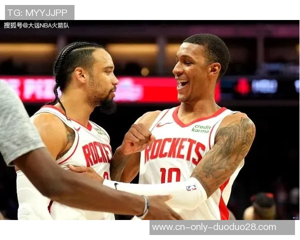 12月1日火箭对阵马刺首节精彩回顾与精彩瞬间分析